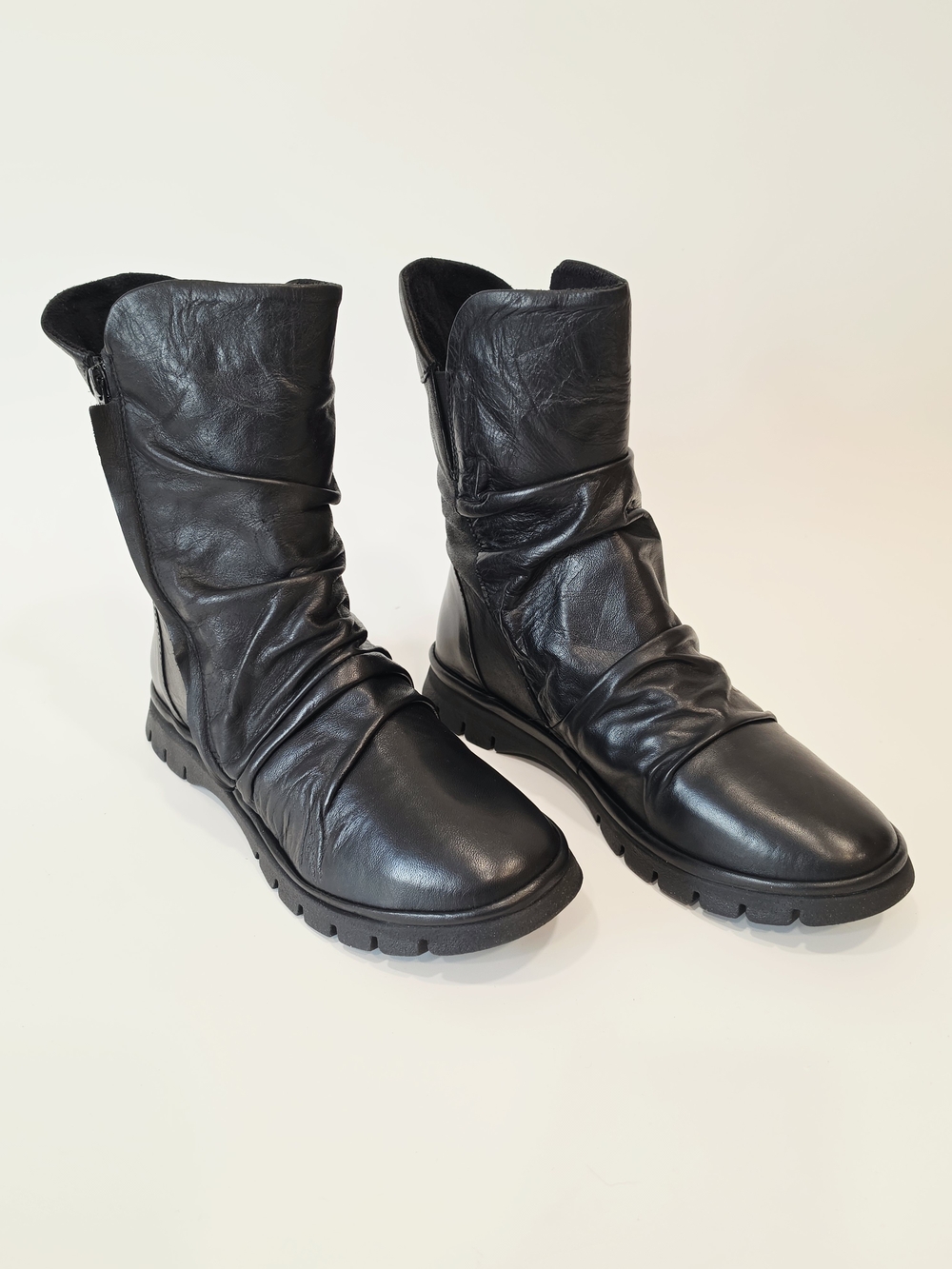 Miz Mooz Delena Black Slouchy Ruched Boots EU Size 39 US 8.5-9